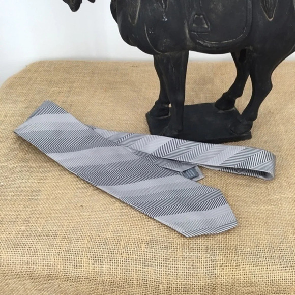 Hickey Freeman Men’s 100% Silk Tie - Picture 4 of 6